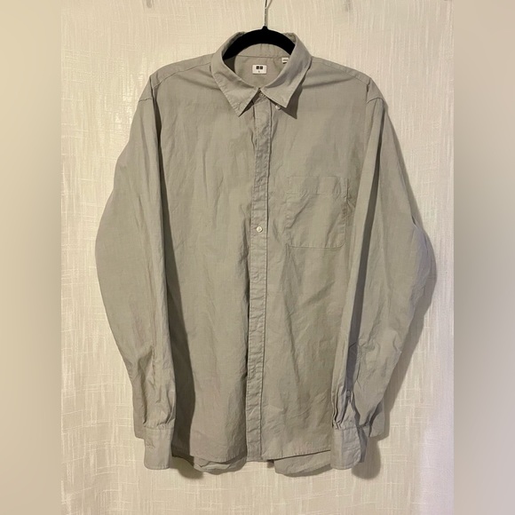 Uni Qlo Men’s Button Up Dress Shirt (L) - Picture 1 of 8